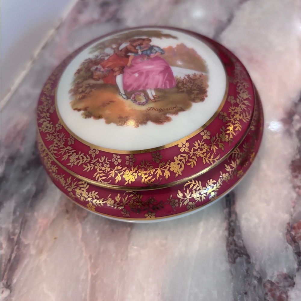 Beautiful French Limoges Meissner Lidded Dish – Burgundy & Gold, Fragonard Scene